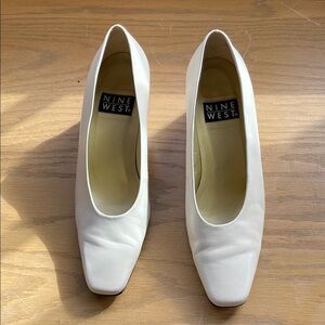 Nine West Women's Cream Pumps